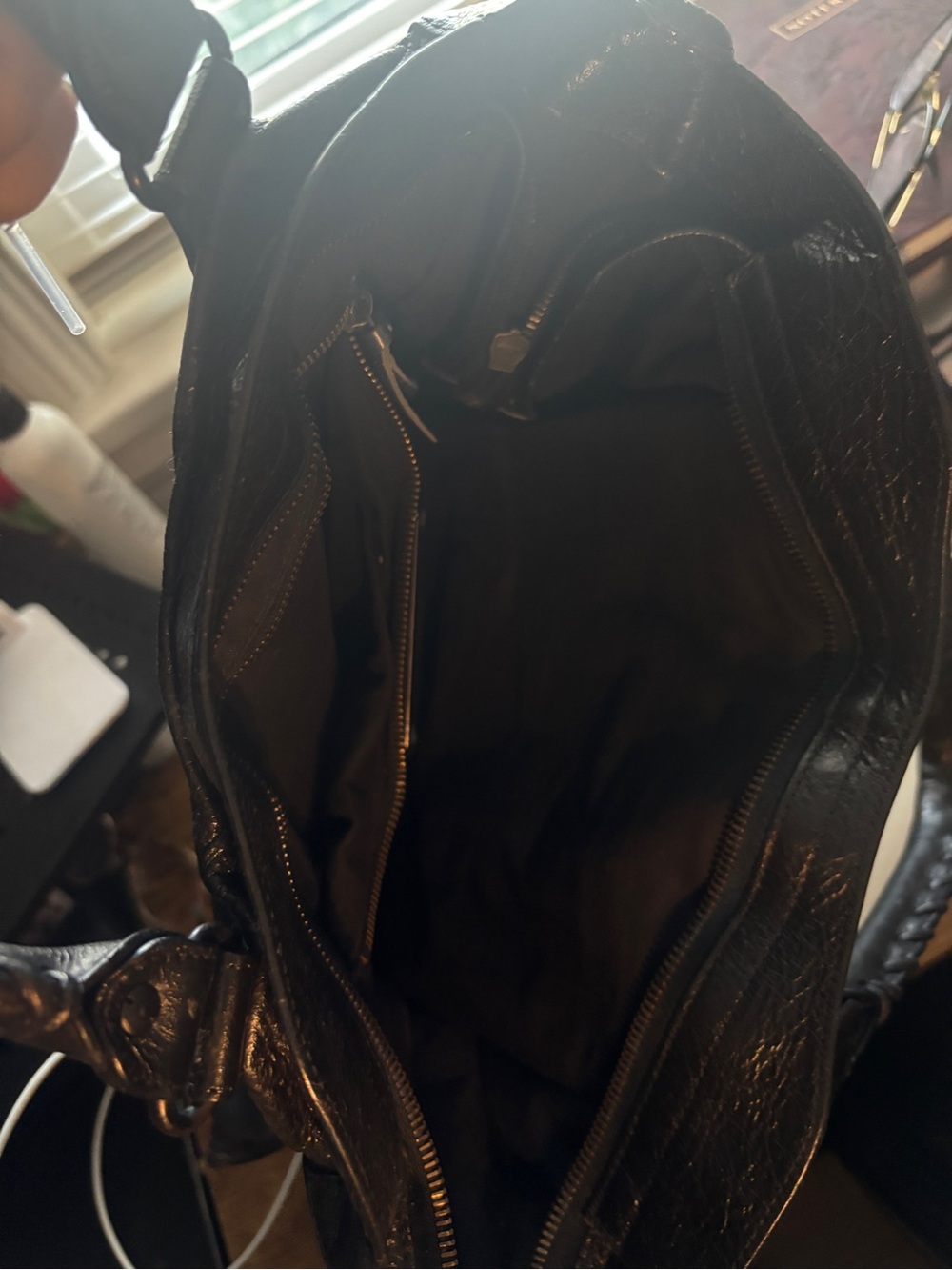 Balenciaga Black Leather Shoulder Bag with Top Handles - Picture 3 of 3